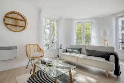 Image de Blueground | Buttes Chaumont, concierge & balcony