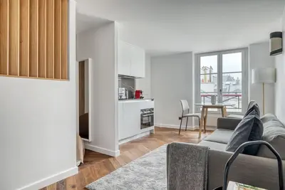Image de Blueground | Vendome/Saint Honoré, full kitchen