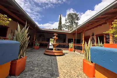 Image de Charming 6-bedroom cabin with Ac and WiFi in San Jerónimo
