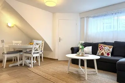 Image de Kapitänshaus FeWo 2 - \"Küstenglück\" - Spacious modern 6 persons