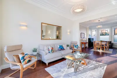 Image de N10 Alexandra Park 48 - Stunning Edwardian 6-Bedroom Family Home in Muswell Hill
