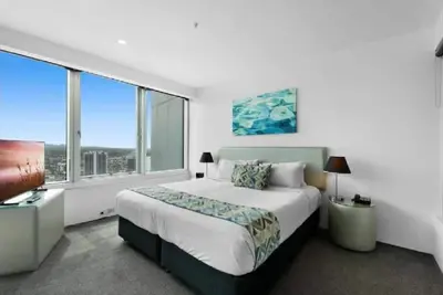 Image de L36 Skyline view Lux and Modern Apt at Q1 Resort 2br 1b 1c
