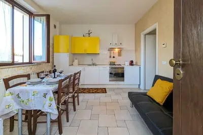 Image de Newly built apartment within walking distance of the sea and the center.