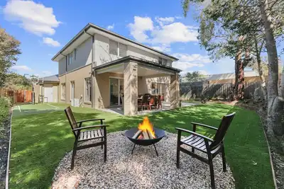 Image de Raywood Coastal Retreat by Ready Set Stay