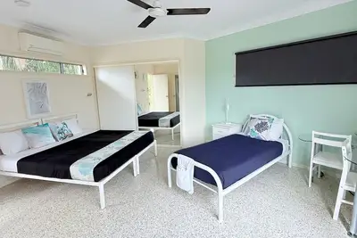 Image de Emu Park Beach resort. Family Rooms for 3 guest.