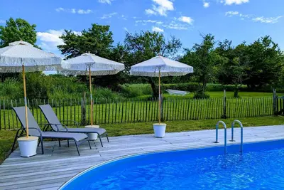 Image de Cozy Rv with WiFi, Pool and Ac in charming former farm Heilberscheid