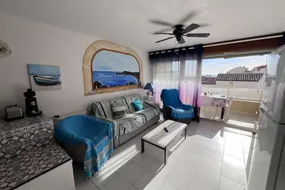 Image de Appartement T2 avec Terrasse et Parking, à 50m de la Plage