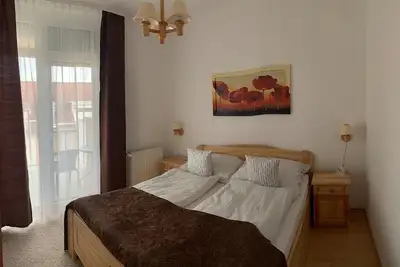 Image de KĆNIG Apartman Iii. \/Liza Apartman\/HĂVĂZ. 300 MĂTERRE A HĂVĂZI TERMĂL TĂTĂL!