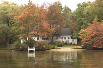 Image de Desirable Senter Cove location