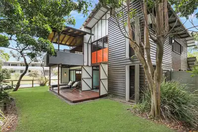 Image de Architect-Designed Beach House in Point Lookout