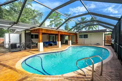 Image de Sunnyside Oasis w/Heated Pool ~ 7 min. From Beach
