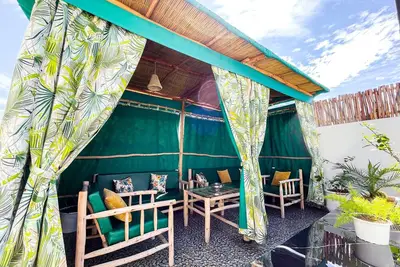 Image de Beautiful 4 Bedroom Riad with Rooftop Terrace, Pool & Airport Shuttle Marrakech