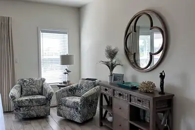 Image de 3-bedroom townhome in Lost Key community, within walking distance to the beach.