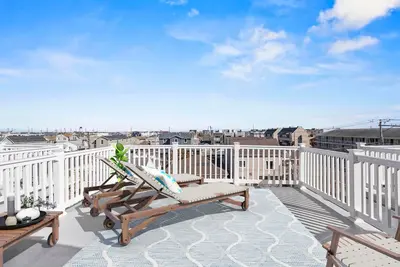 Image de Ocean and Bay Views 5 Bedroom 4 Bath 3 Car Park