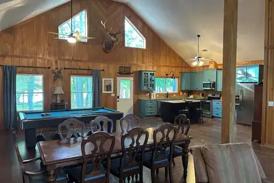 Image de 4-bedroom home on Clark’s Hill Lake with, Ac, WiFi, Covered Dock & Boat Ramp.