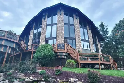 Image de The Glasshouse-amazing views, ultimate relaxation, & fresh mountain air await!