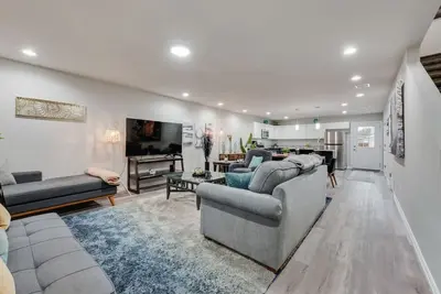 Image de Luxurious River Home near Lockheed /Fw Stockyards