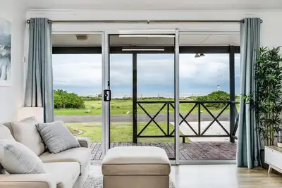 Image de Adrift - Oceanfront - Pets Welcome