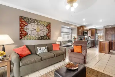 Image de 2br Lakeview Retreat | Walk-In Access