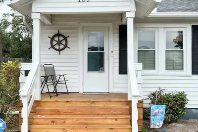 Image de Coastal Retreat in St. Marys