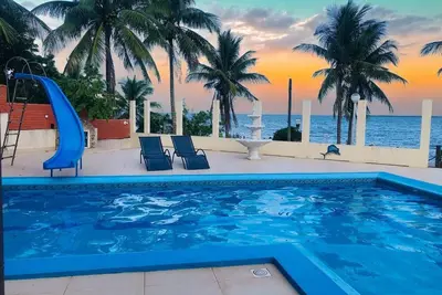 Image de Beach House - Dom Artur Space