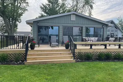 Image de Memorable Vacation Awaits on Big Chapman Lake! Sleeps 8! Optional Pontoon!