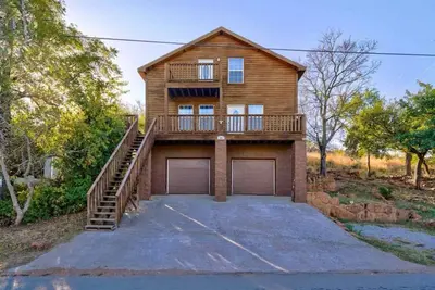 Image de Charming 3-bedroom house in picturesque Medicine Park. Pet friendly.