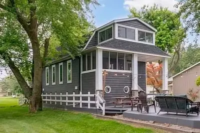 Image de Lake house in Oak Harbor with a private beach