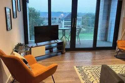 Image de Balcony View Apartment- Sleeps 5 & Private Parking