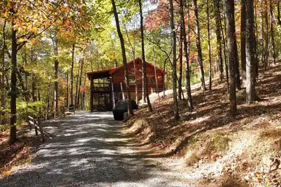 Image de Experience Serenity at Triple Nickel Cabin!