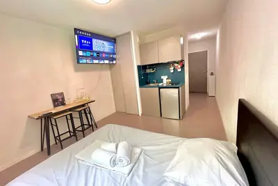 Image de Studio central et équipé Lyon cuisine comprise