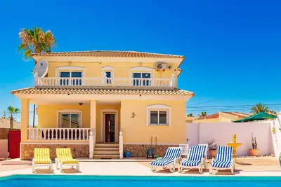 Image de Stunning Villa Rosa Quesada Centre private pool