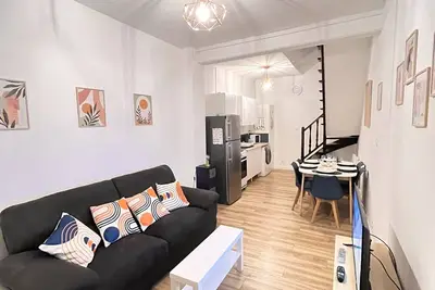 Image de Le Duplex Logement de 68m2 proche des commerces, du centre ville et de la plage