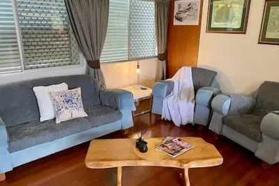 Image de Tranquil Retreat Meets City Convenience