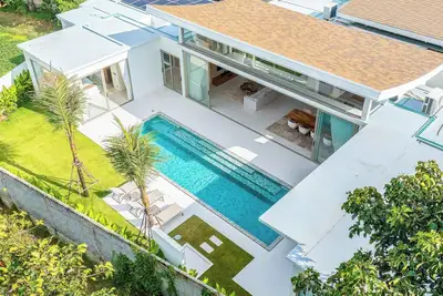 Image de Spacious Brand-New Modern Balinese-Style Villa in Layan