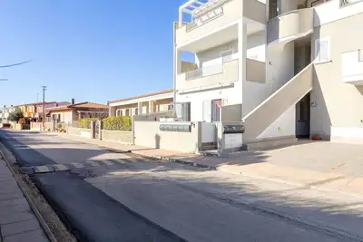 Image de Confortable appartement pour 5 personnes avec climatisation, Tv, terrasse, animaux admis et parking