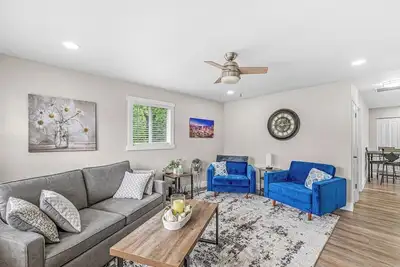 Image de Renovated Urban Oasis in Indy