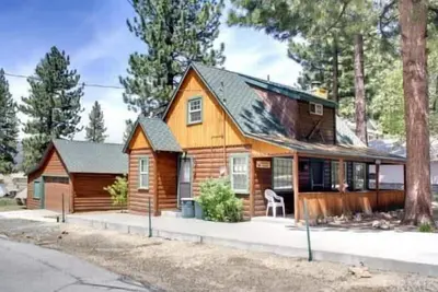 Image de McWhinney Lane Rustic Cabin