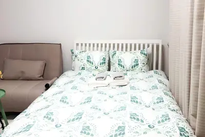 Image de Sunny 3 - guest American - style Osaka apt. Private bath, kitchen. Unit 101.