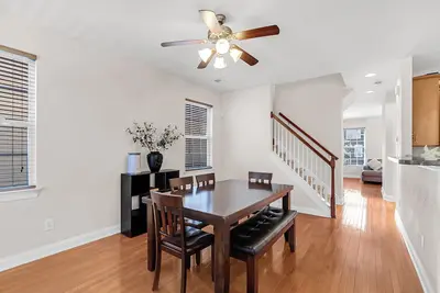 Image de This house is a 3 bedroom(s), 2 bathrooms, located in Ladson, Sc.