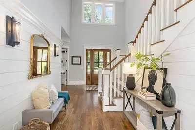 Image de Spacious modern farmhouse perfect for Duke/Unc graduation weekend.