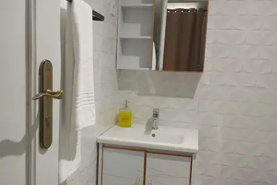 Image de Os nossos quartos estão prontos com Ac, WiFi, piscina, estamos situados em Praia