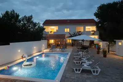 Image de Maison de vacances Novigrad pour 1 - 6 personnes avec 3 chambres à coucher - Maison de vacances