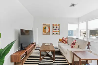 Image de Charming Glendale Home w/Fenced in Yard