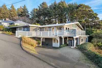 Image de Treasure Rocks-Charming 6 bedroom\/3 bath oceanview Beach Retreat in Manzanita