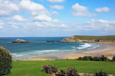Image de Spacious Three-Story House | Two Large Sea View Balconies | Sleeps 8+