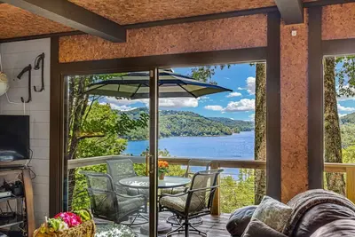 Image de Mom’s Place: Cozy Lake Glenville Cabin