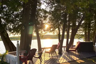Image de Riverfront cottage getaway