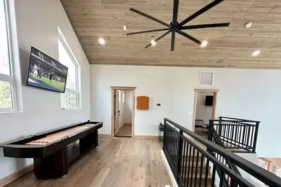 Image de Live in luxury in this spacious 5-bedroom cabin in charming Overgaard