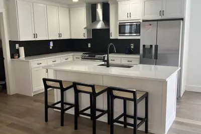 Image de Spacious 4-bedroom house in charming North Dallas with Ac, WiFi, and a pool.